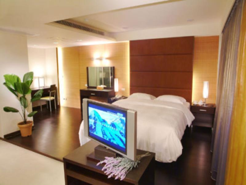 Katherine Plaza Hotel Kaohsiung Dış mekan fotoğraf