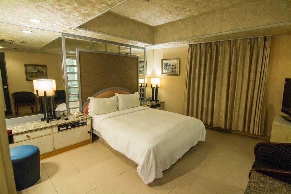 Katherine Plaza Hotel Kaohsiung Dış mekan fotoğraf