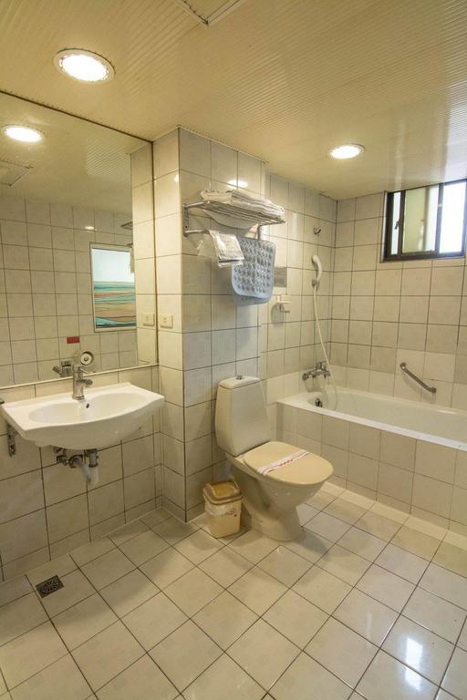 Katherine Plaza Hotel Kaohsiung Dış mekan fotoğraf