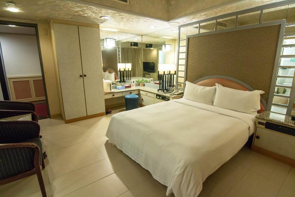 Katherine Plaza Hotel Kaohsiung Dış mekan fotoğraf