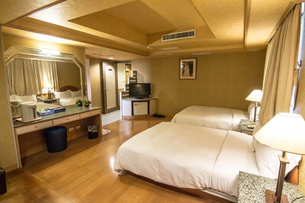 Katherine Plaza Hotel Kaohsiung Dış mekan fotoğraf